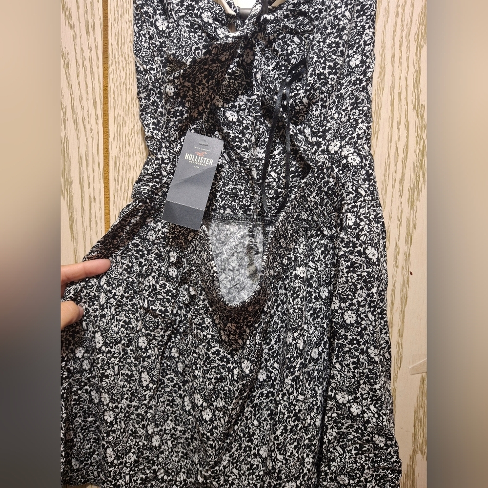 Hollister Black and White Floral Dress - Picture 6 of 9